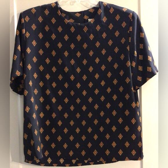 Casual Corner Dresses & Skirts - Vintage Casual Corner blouse skirt set size 10